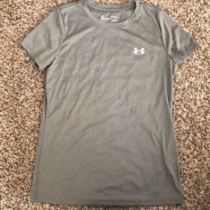 Woman’s Under Armour t shirt